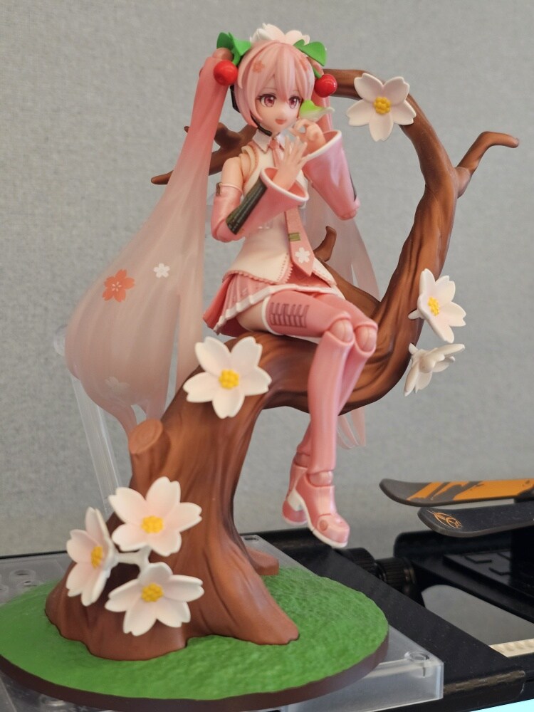 [AI] 피규어 영상화 몇가지_1.jpg