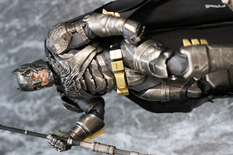 [핫토이] 아머드 배트맨 2.0 다이캐스트 디럭스_41.jpg