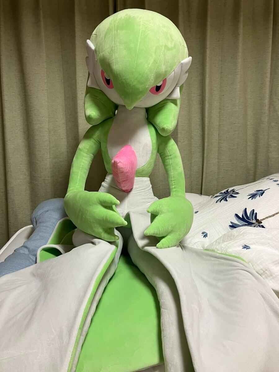 루리웹 메인에도 등장했던 가디안 거대인형_2.jpg