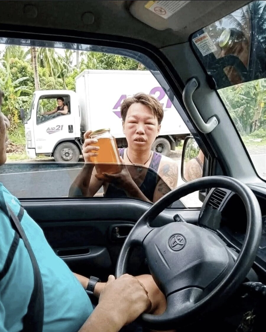 신뢰도 99.9% 자연산 벌꿀_1.jpg