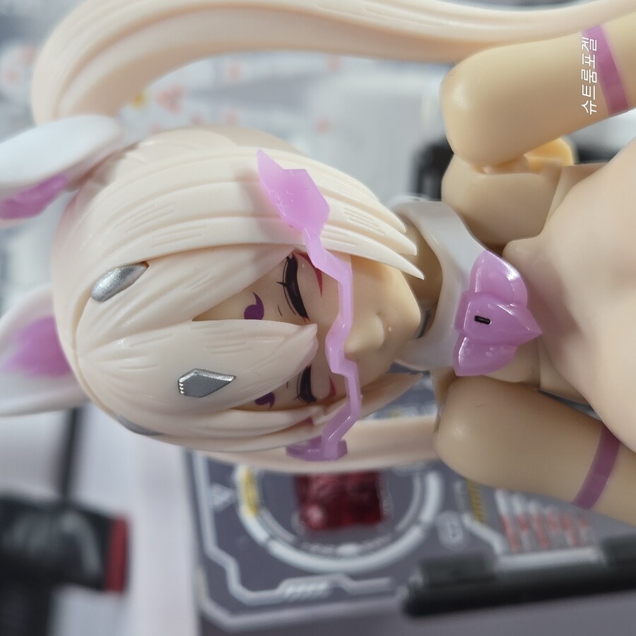 (후방주의)걸프라 얼굴 화장해주기_6.jpg