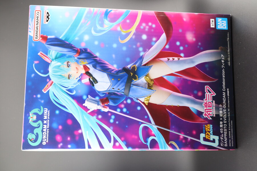 건담45주년×하츠네 미쿠 BANPRESTO EVOLV 건담 콜라보레이션 피규어_1.jpg