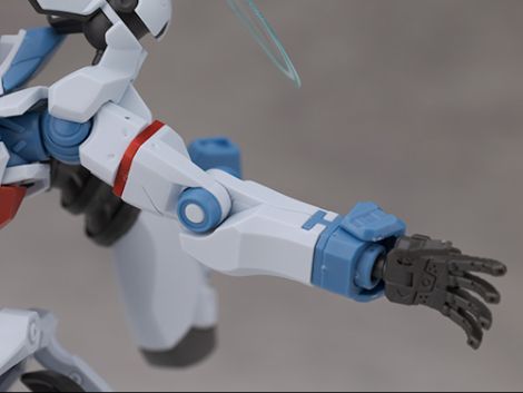 HG GQ 1/144 지쿠악스 엔디미온 유닛 각성시 해외 리뷰_37.jpg