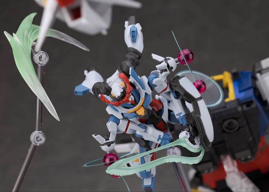 HG GQ 1/144 지쿠악스 엔디미온 유닛 각성시 해외 리뷰_84.jpg