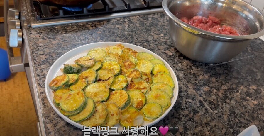 ??? : BTS 블랙핑크 케데헌 사랑합니다 감사합니다_11.jpg