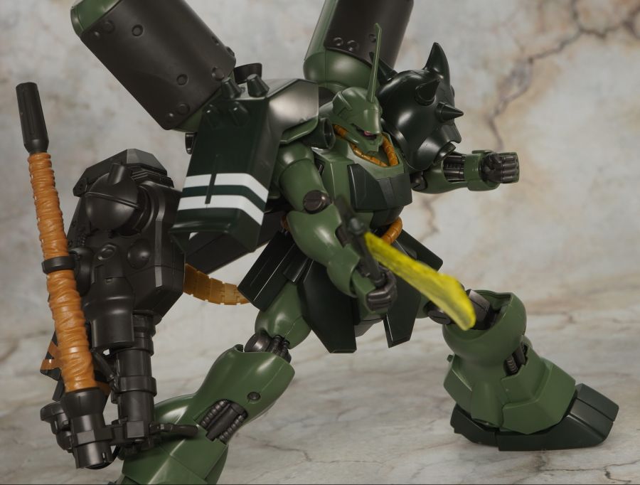 HGUC 1/144 기라 도가 중무장 사양 해외 리뷰_49.jpg
