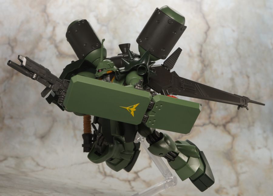 HGUC 1/144 기라 도가 중무장 사양 해외 리뷰_52.jpg