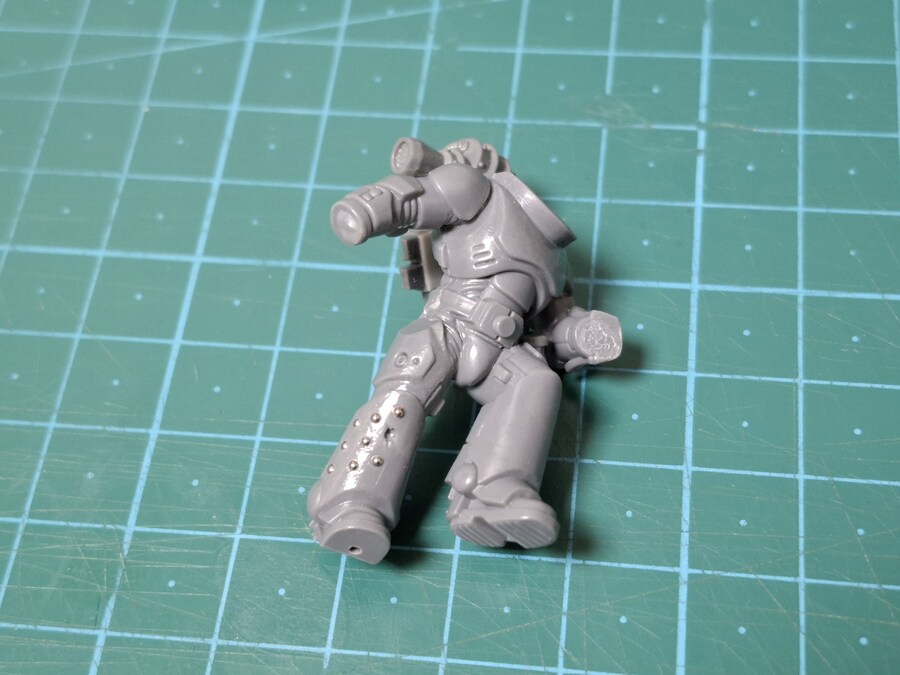 카르카로돈스 브리처 스쿼드 제작기_9.jpg