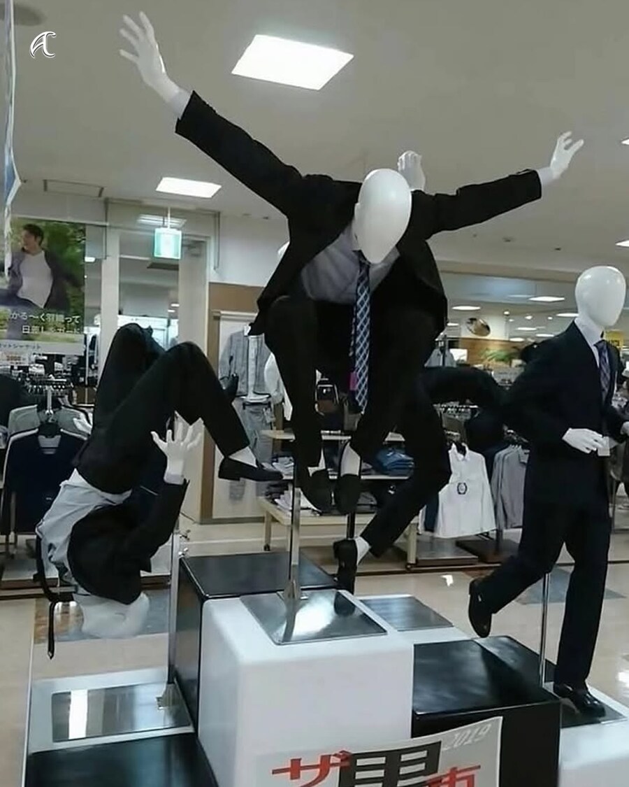 정장의 신축성을 설명하다 지친 의류 매장의 선택_6.jpg