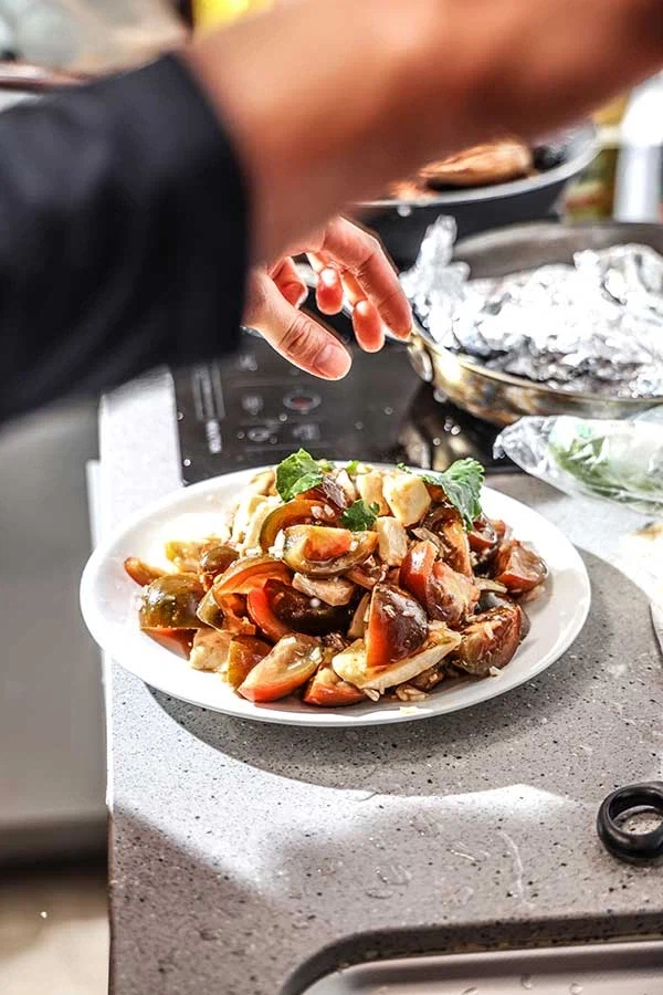 설악산 17키로를 걸어 대피소 레인저들 요리를 대접한 미슐렝 셰프_7.webp