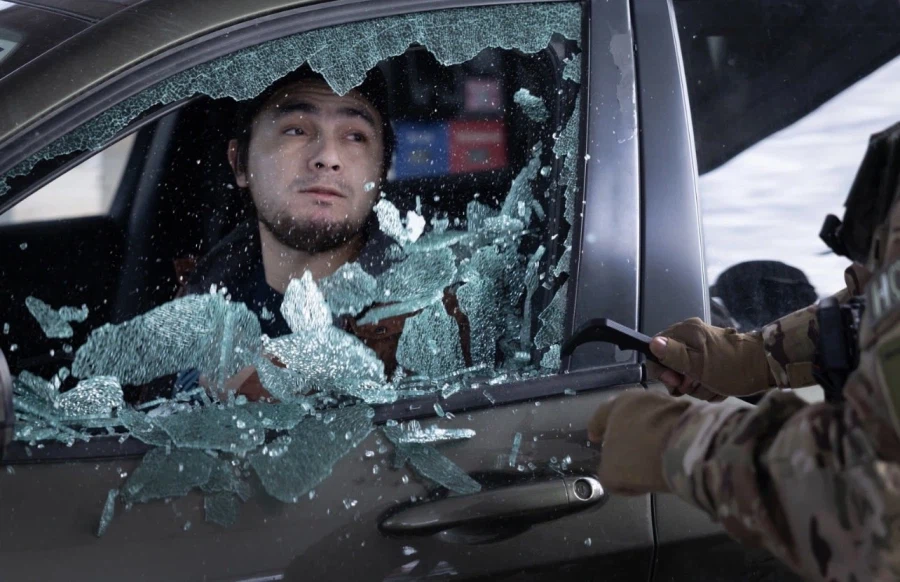 진짜 블랙코미디 영화 같은 미국 ICE 사진_1.webp