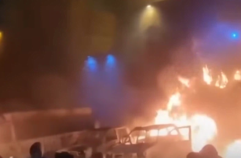 정부 탄압이 심한 곳에서 쓰인다는, 인터넷 없이 쓰는 메신저_1.webp