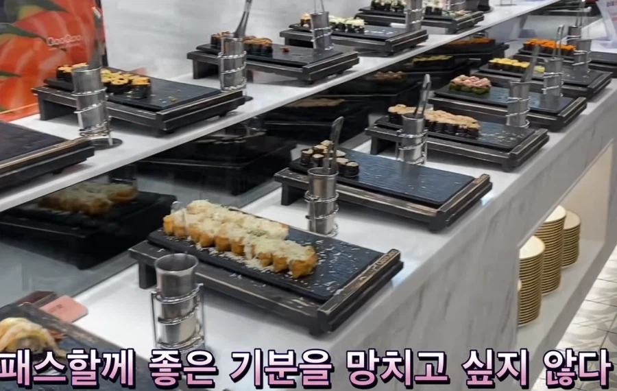 어느 유튜버의 독특한 쿠우쿠우 리뷰_8.webp