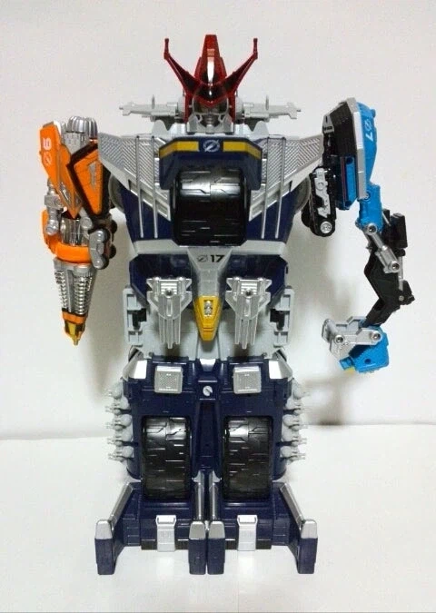 슈트와 DX 완구의 차이_2.webp