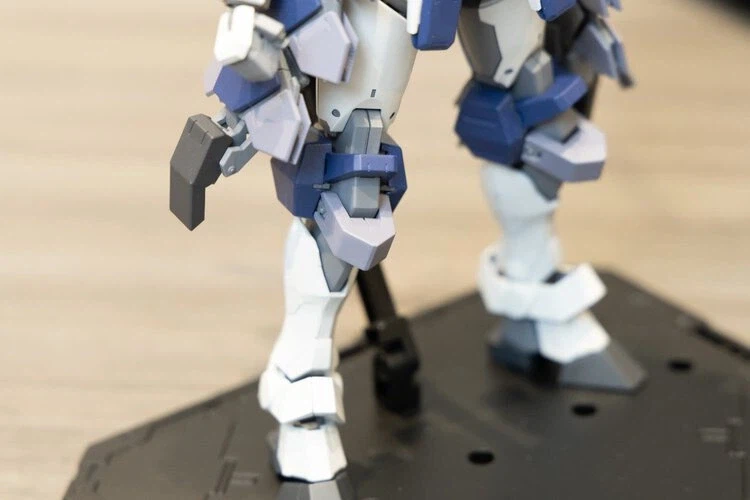 [카도카와]풀 메탈 패닉! 패밀리 아주르 레이븐. 메카모델 개발의 뒷이야기를 듣다_6.webp