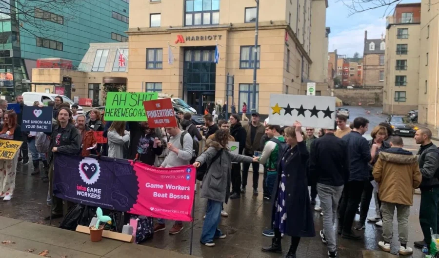 보일러실에서 '폭발'이 보고된 후 소방대가 록스타 노스 빌딩에 출동했다_2.webp