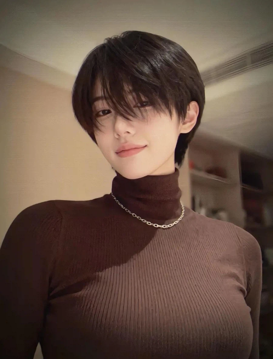 남자 아이돌같은 외모.jpg_4.webp