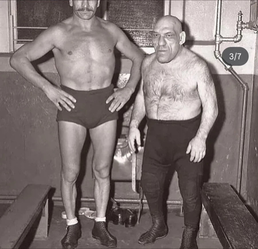 영화 슈렉의 모티브가 된 남자_3.webp