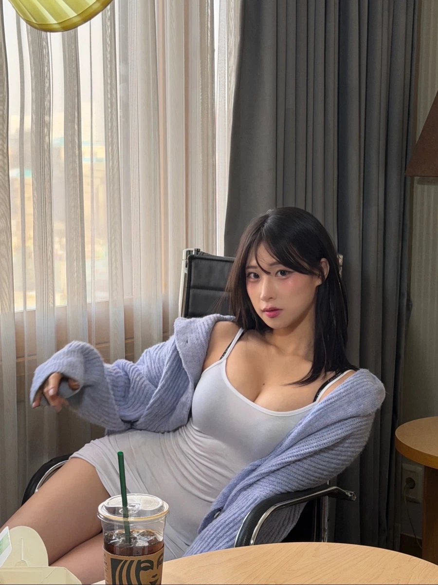 ㅎㅂ) ♡♡♡♡_1.webp