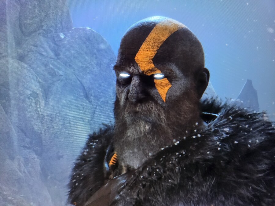 크레토스 얼굴이 이상한데 버그인가요?_1.jpg