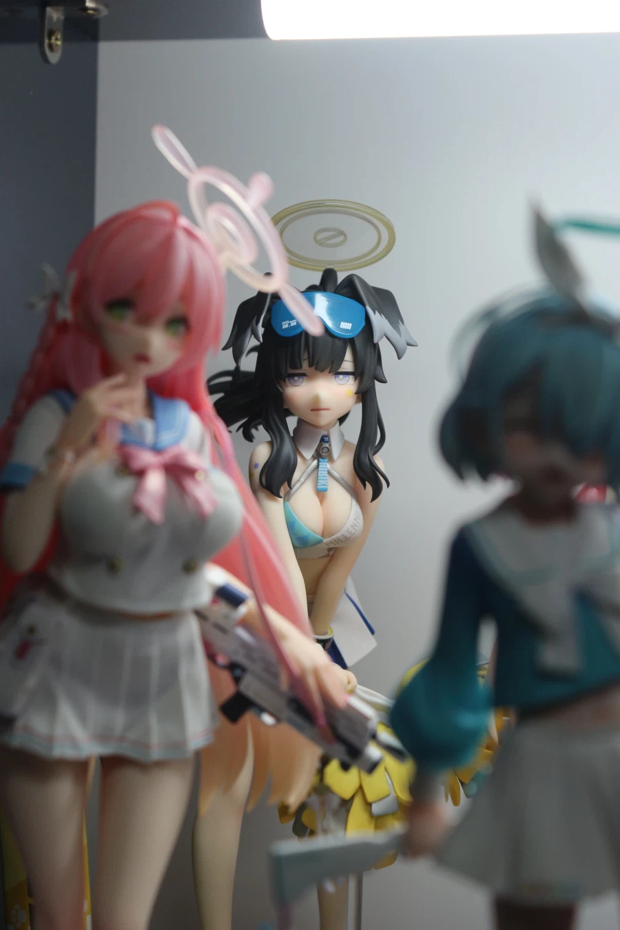 작년 5월부터 모은 블루아카이브 피규어들_1.webp