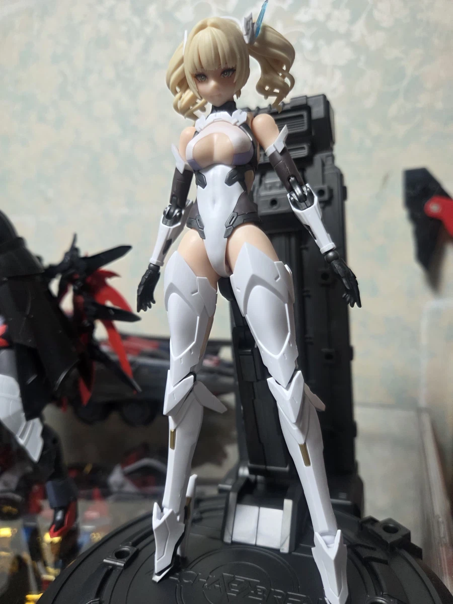 (장혼희) 팔콘 소체만 완성입니다._1.webp