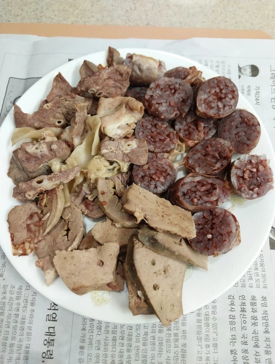 부산 시장순대 만원치_6.webp