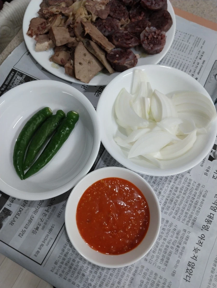 부산 시장순대 만원치_14.webp