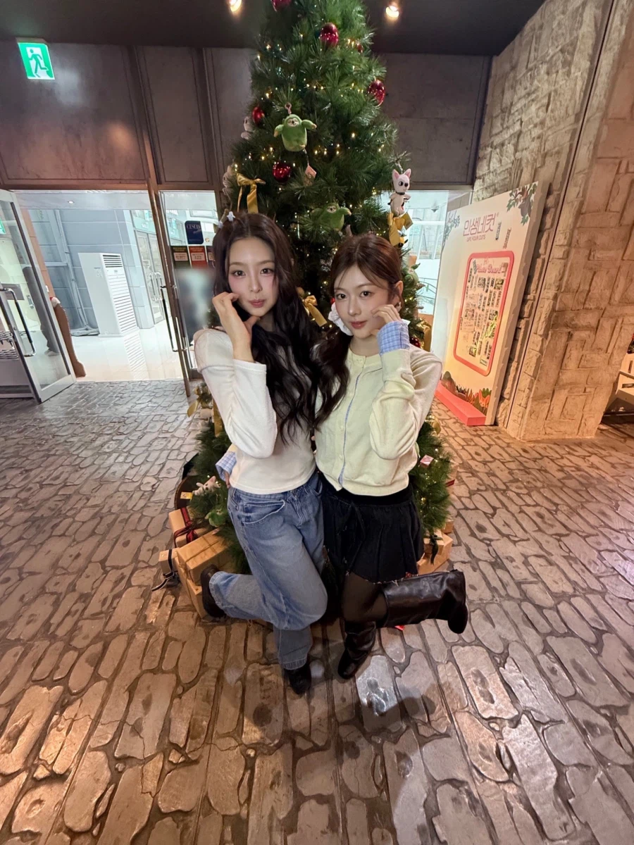 [앳하트] 봄 & 나현의 동물원 브이로그🦫 앉으라고! 먹이 주러 왔잖아!💓_7.webp