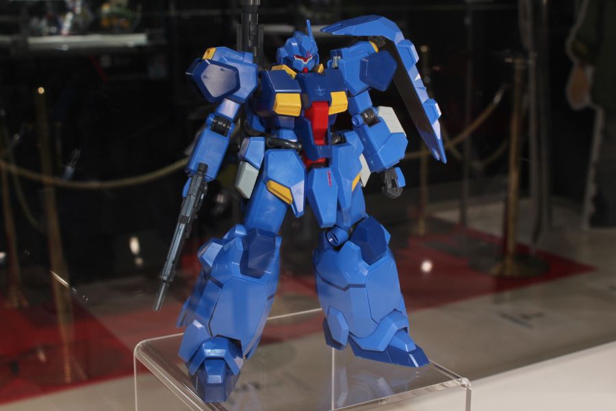 HGUC 1/144 구스타프 칼 00형 도쿄점 다각도 전시 사진_3.jpg