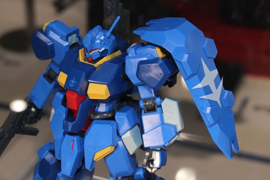 HGUC 1/144 구스타프 칼 00형 도쿄점 다각도 전시 사진_6.jpg