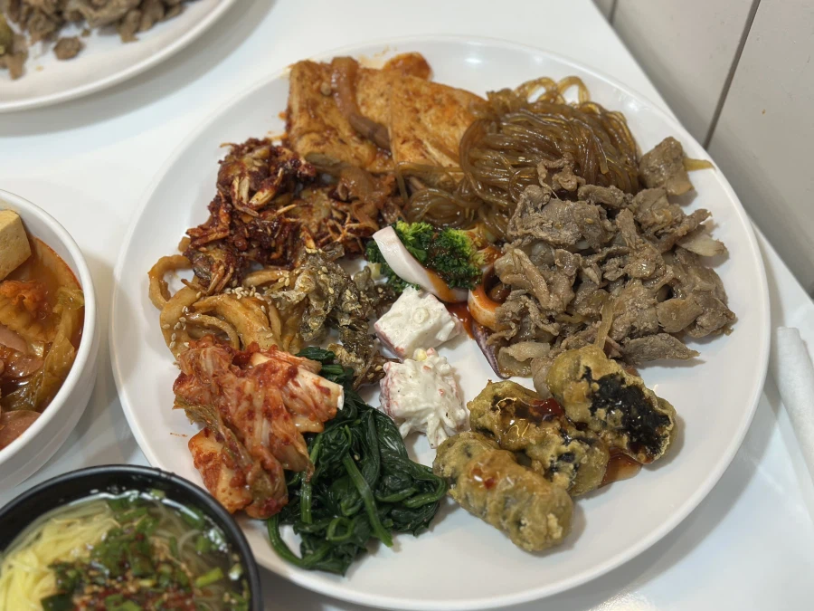 점심은 함바집_3.webp