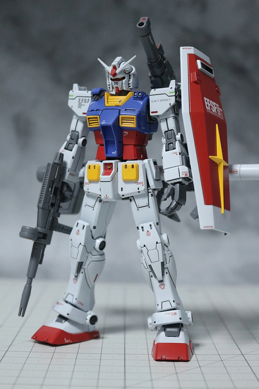 HG RX-78-02 건담 디 오리진 완성_1.webp