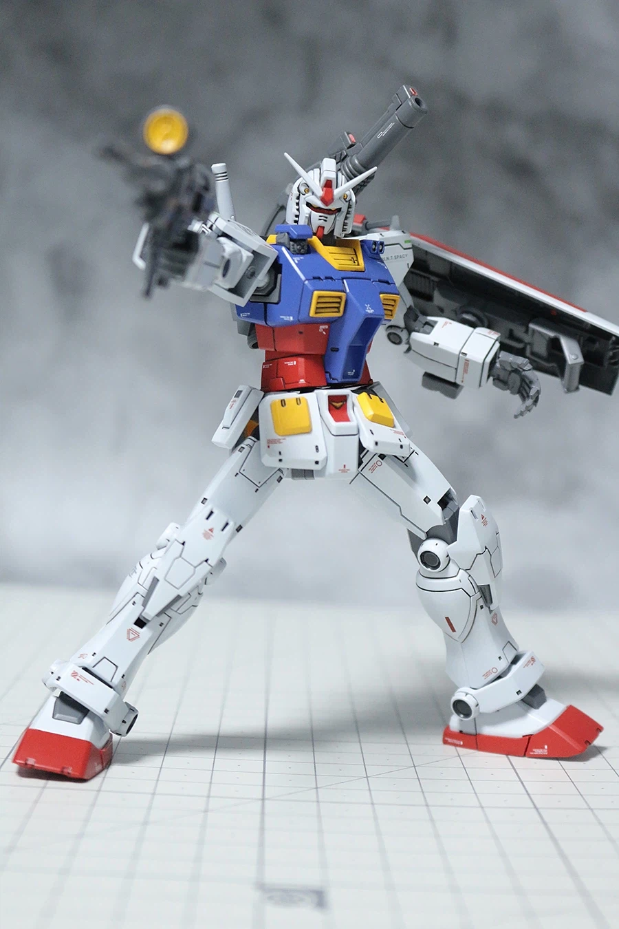 HG RX-78-02 건담 디 오리진 완성_7.webp