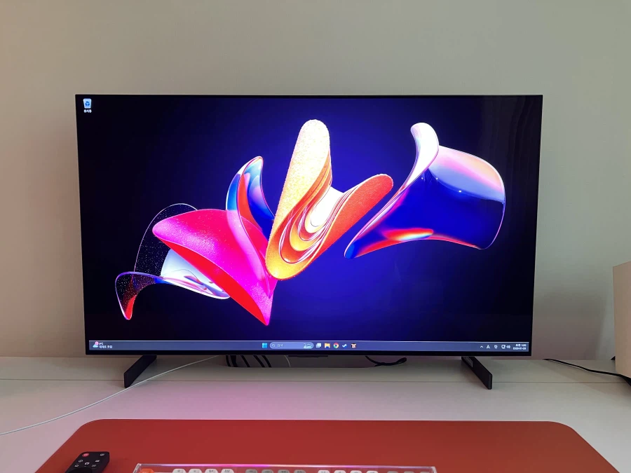 모니터를 바꿨습니다._1.webp