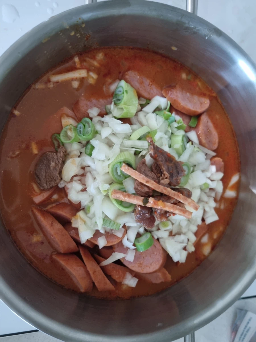 시골촌놈이 만든+ 부대찌개 + 밥_2.webp