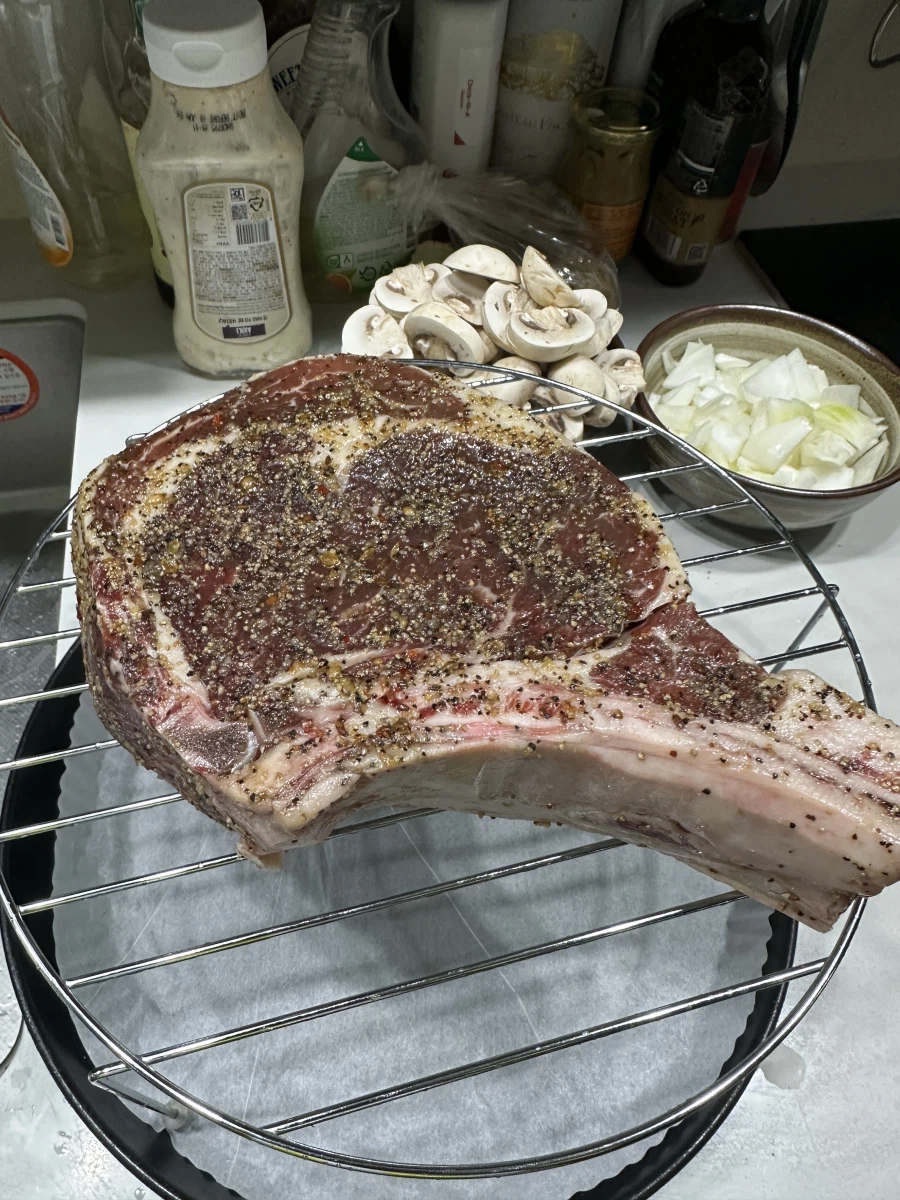 간만에 스테이크 구워봤습니다_1.webp