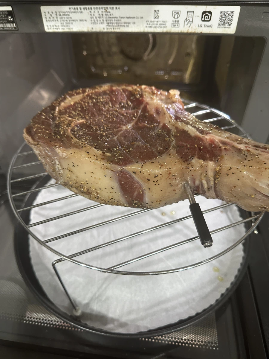 간만에 스테이크 구워봤습니다_3.webp