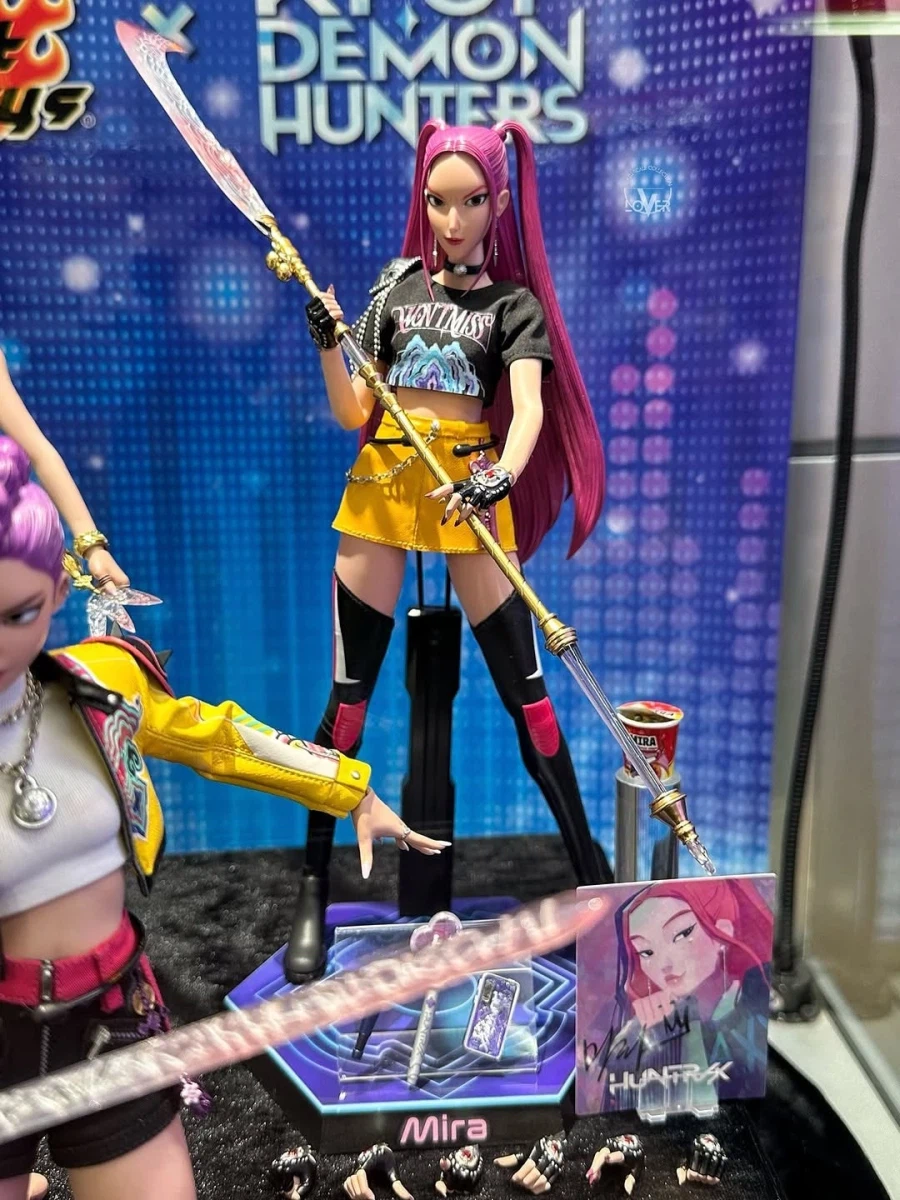 [핫토이] 1/6 케이팝 데몬 헌터스 - 헌트릭스 프로토타입 전시_14.webp