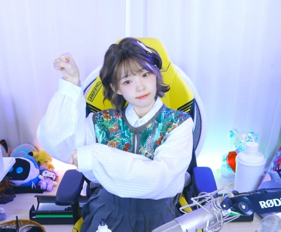 새봄TV] 명일방주:엔드필드 스토리 읽어주는여자+동의하고싶어 게임_1.webp