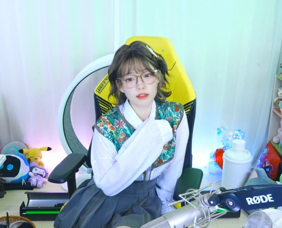 새봄TV] 명일방주:엔드필드 스토리 읽어주는여자+동의하고싶어 게임_3.webp