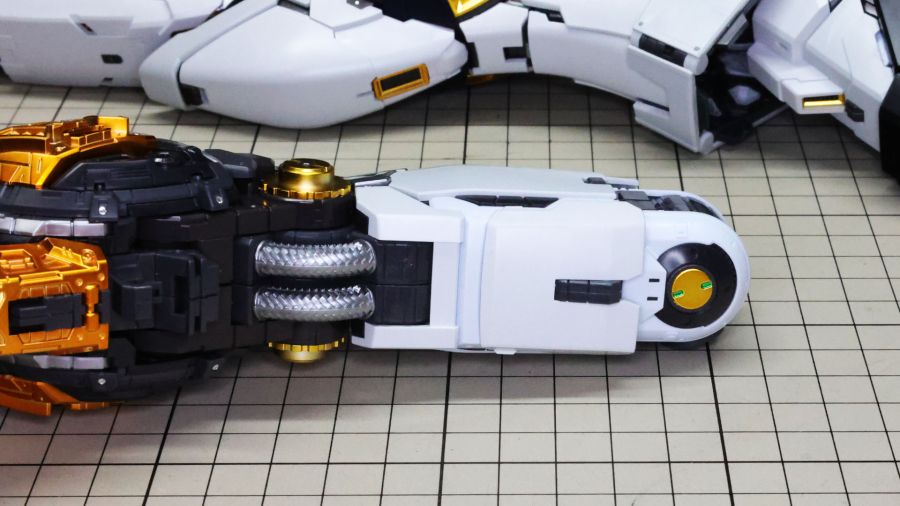 PG 언리쉬드 뉴 건담 장갑 & 무장 조립 과정 사진 (스크롤 주의)_10.jpg