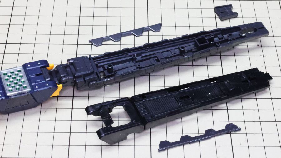 PG 언리쉬드 뉴 건담 장갑 & 무장 조립 과정 사진 (스크롤 주의)_185.jpg