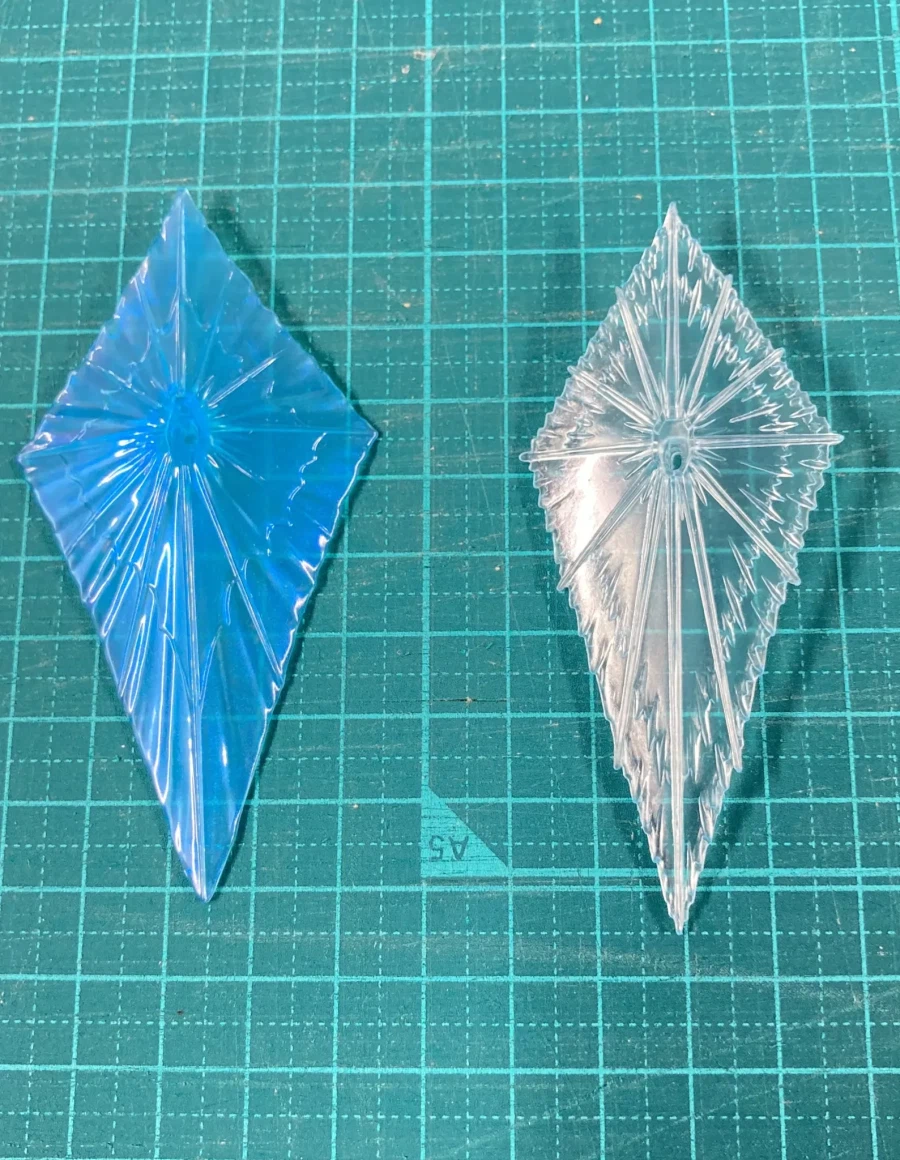 [반다이] HGCE 1/144 레전드 건담. 신판과 구판 비교 해외 리뷰_32.webp