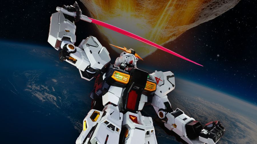 PG 언리쉬드 뉴 건담 롤아웃 포징 사진_3.jpg