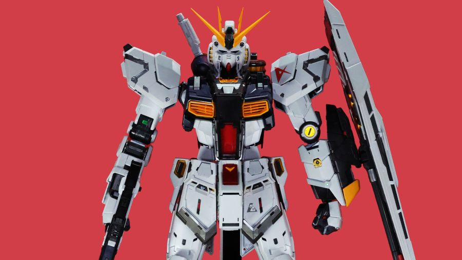 PG 언리쉬드 뉴 건담 롤아웃 포징 사진_10.jpg