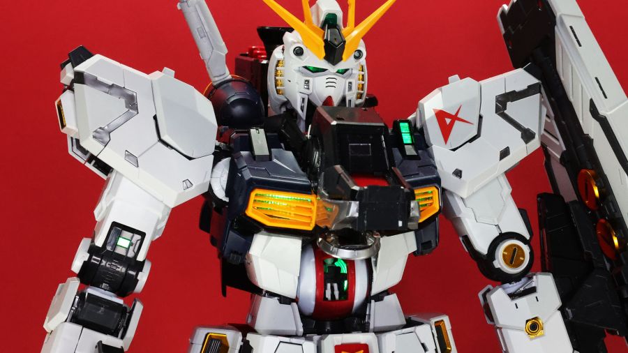 PG 언리쉬드 뉴 건담 롤아웃 포징 사진_17.jpg