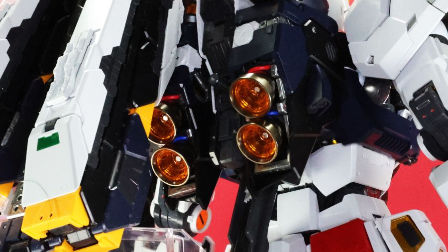 PG 언리쉬드 뉴 건담 롤아웃 포징 사진_66.jpg