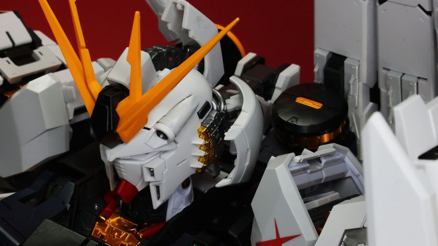 PG 언리쉬드 뉴 건담 롤아웃 포징 사진_96.jpg