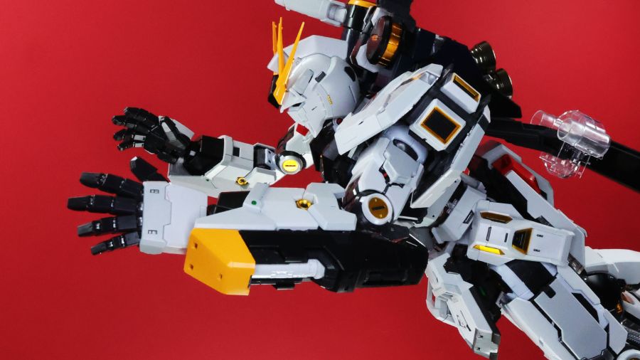 PG 언리쉬드 뉴 건담 롤아웃 포징 사진_105.jpg